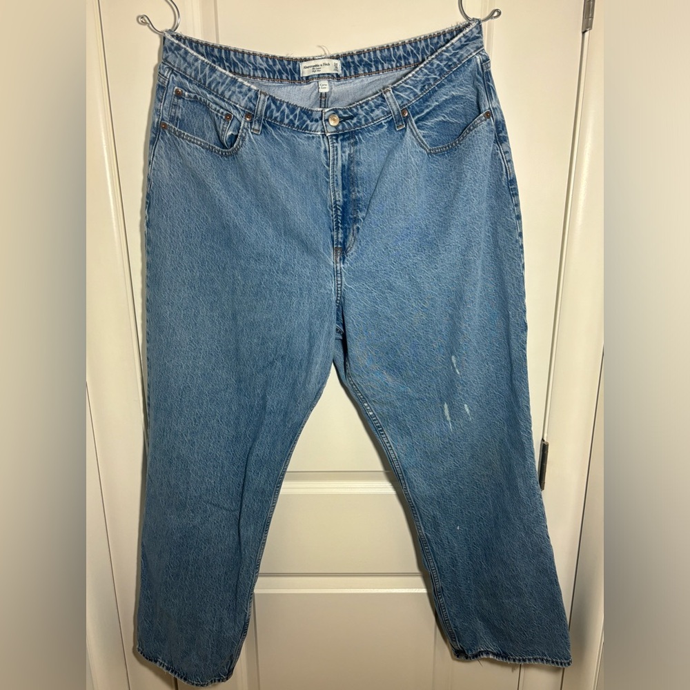 Abercrombie & Fitch Light Blue Boyfriend Jeans #068